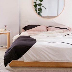 EUC Modern Marks Duvet Cover & Two Pillowcases - Full/Queen